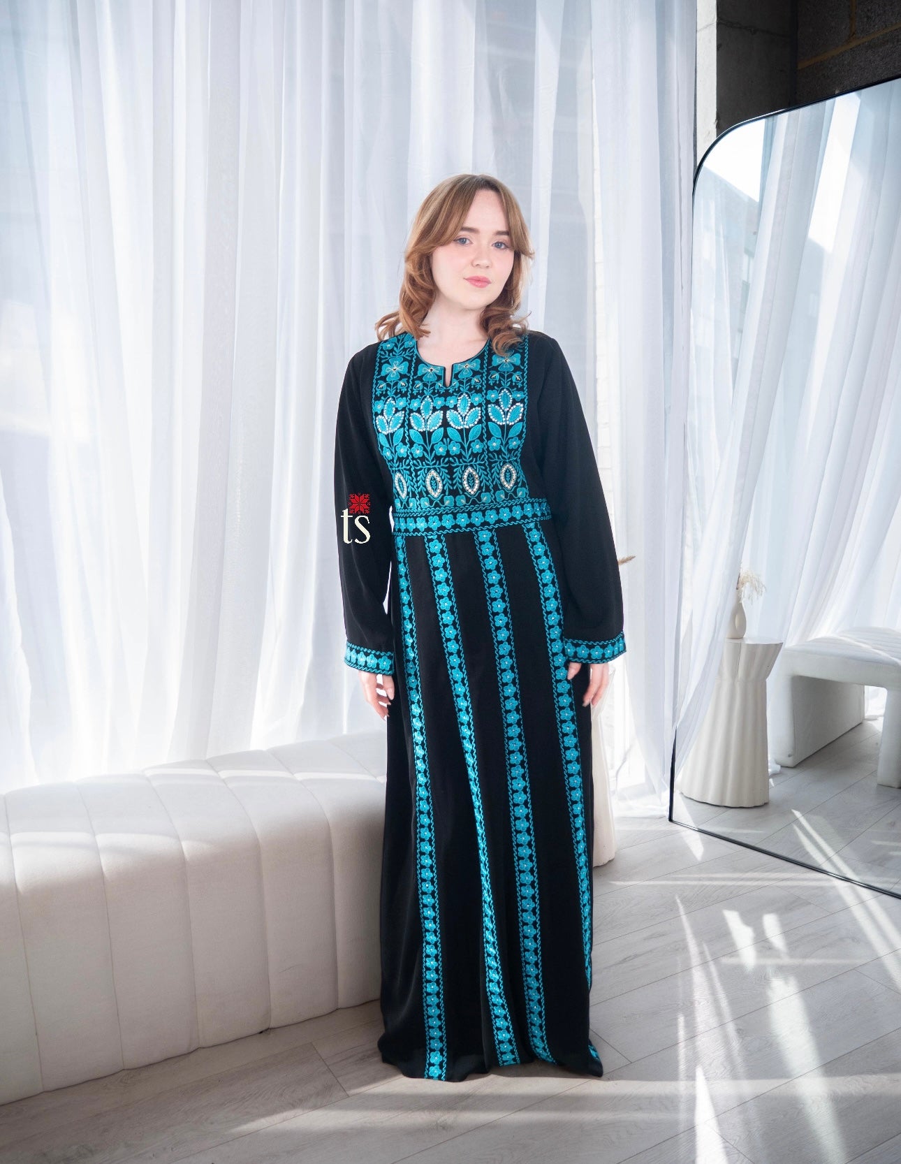 The Flower Embroidered Thobe