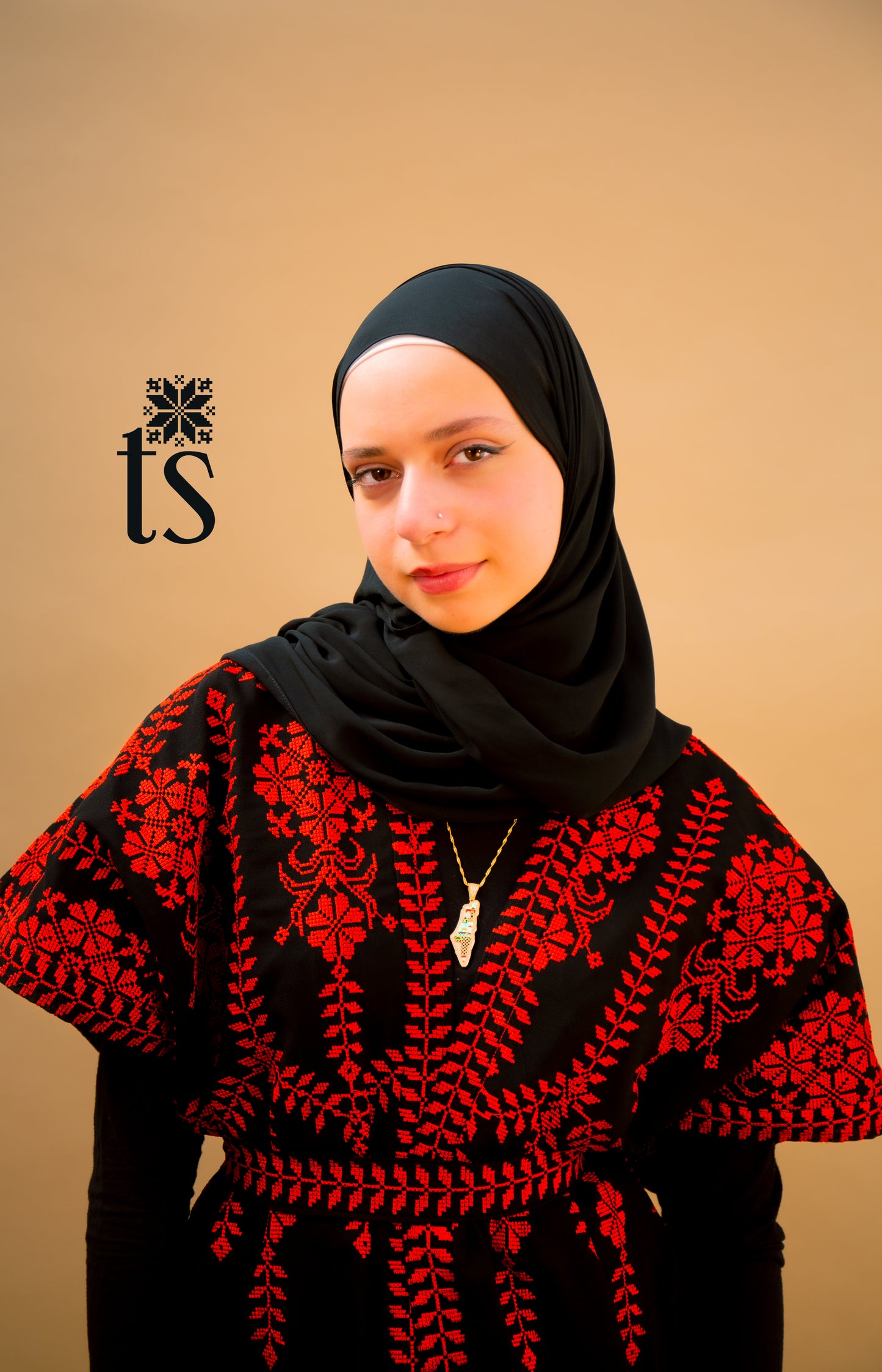 Red Tatreez Bisht - ONE SIZE