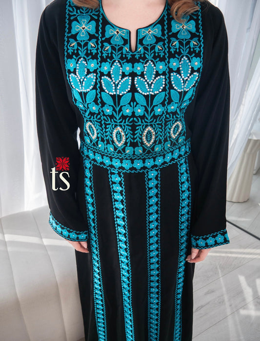 The Flower Embroidered Thobe